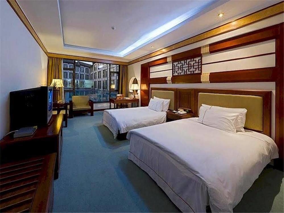 Regent Hotel Dali  Bagian luar foto