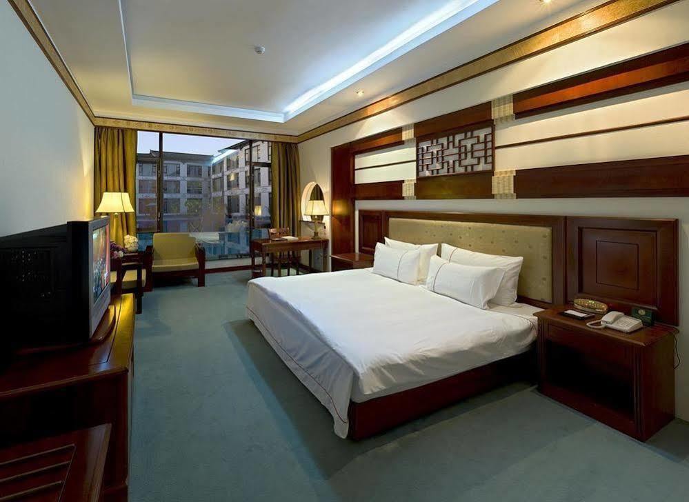 Regent Hotel Dali  Bagian luar foto