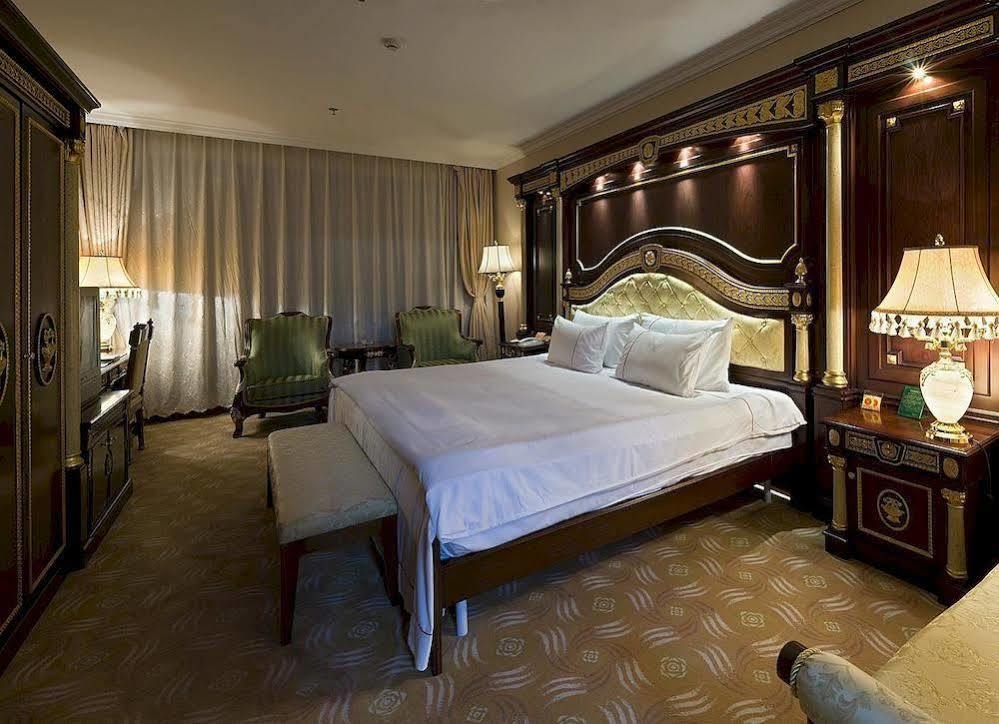 Regent Hotel Dali  Bagian luar foto