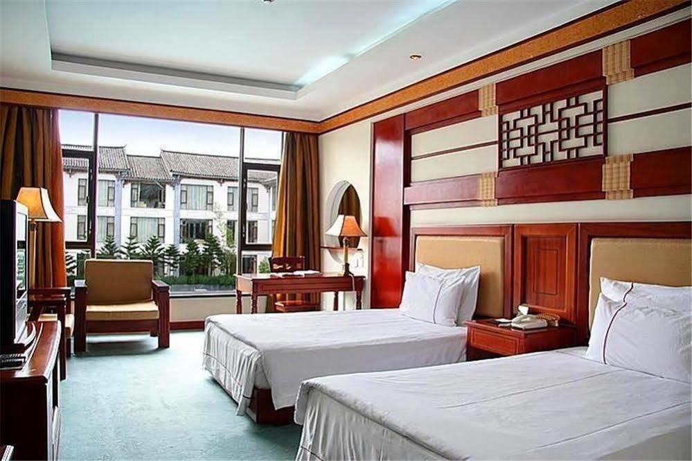 Regent Hotel Dali  Bagian luar foto