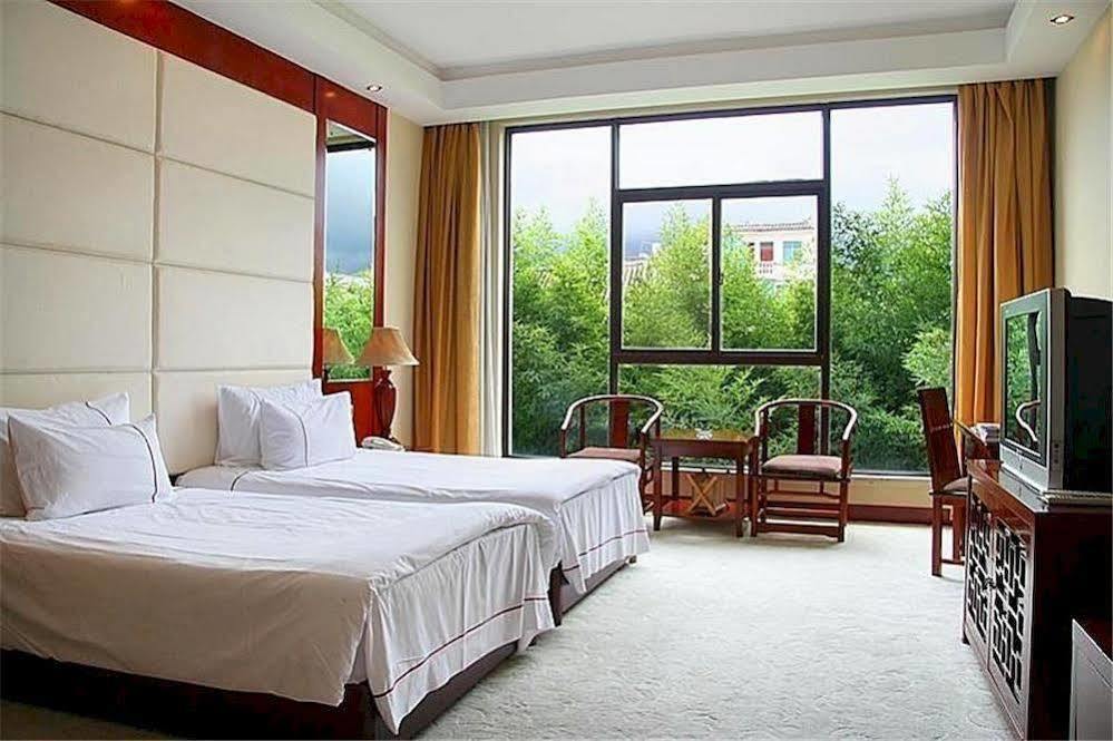 Regent Hotel Dali  Bagian luar foto